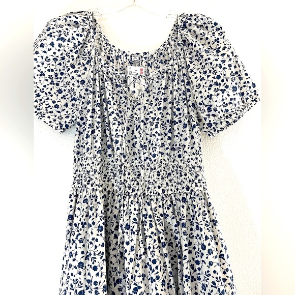 Uniqlo Volume Sleeve Dress - Picture 6 of 10